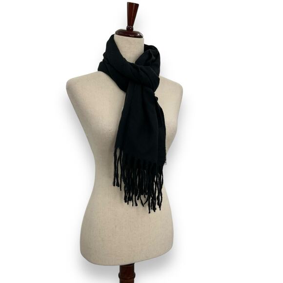 Macy's Black Fringe Trim Scarf Oblong Rectangle Solid Knit Warm Winter - Picture 10 of 13